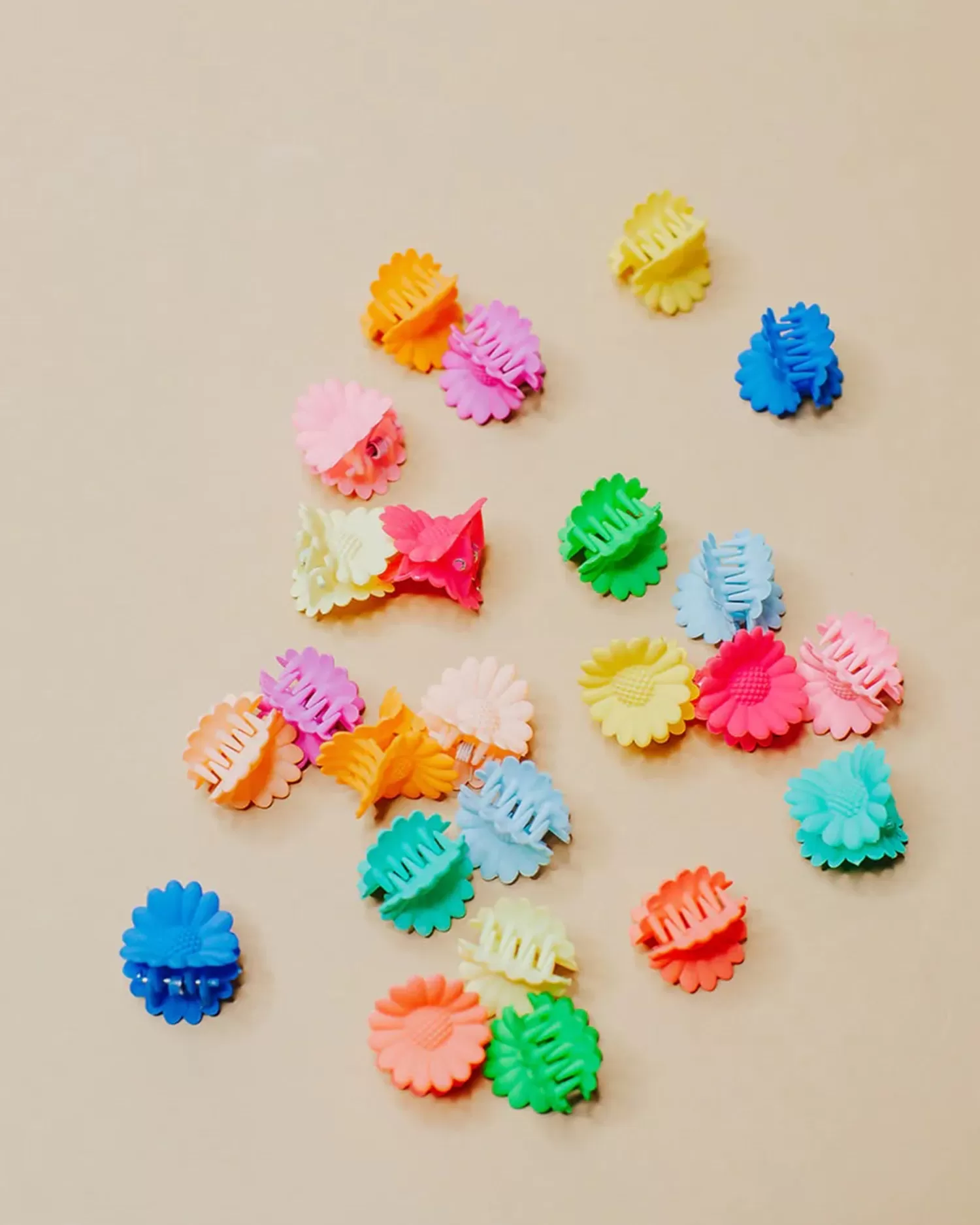 Mini Flower Clips – Assorted Colors