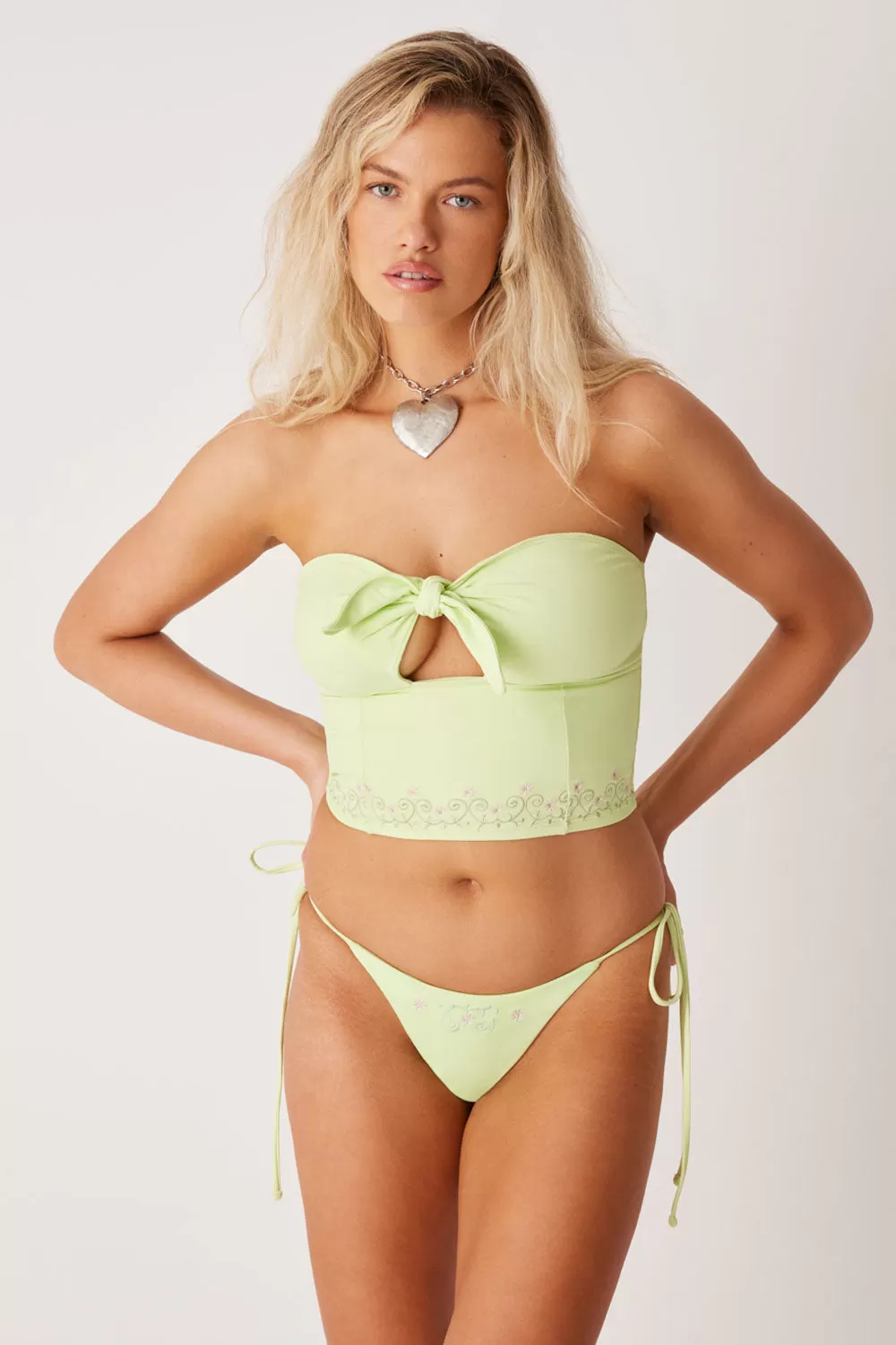 x SYDNEY SWEENEY Rocky Strapless Bikini Top - Key Lime